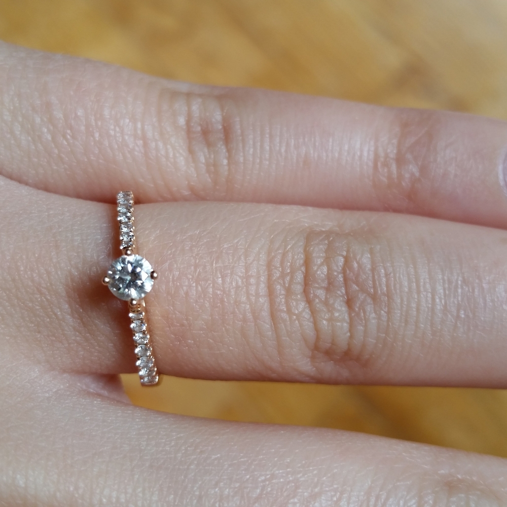 18k Rose Gold Diamond Engagement Ring .333c - Picture 3 of 12